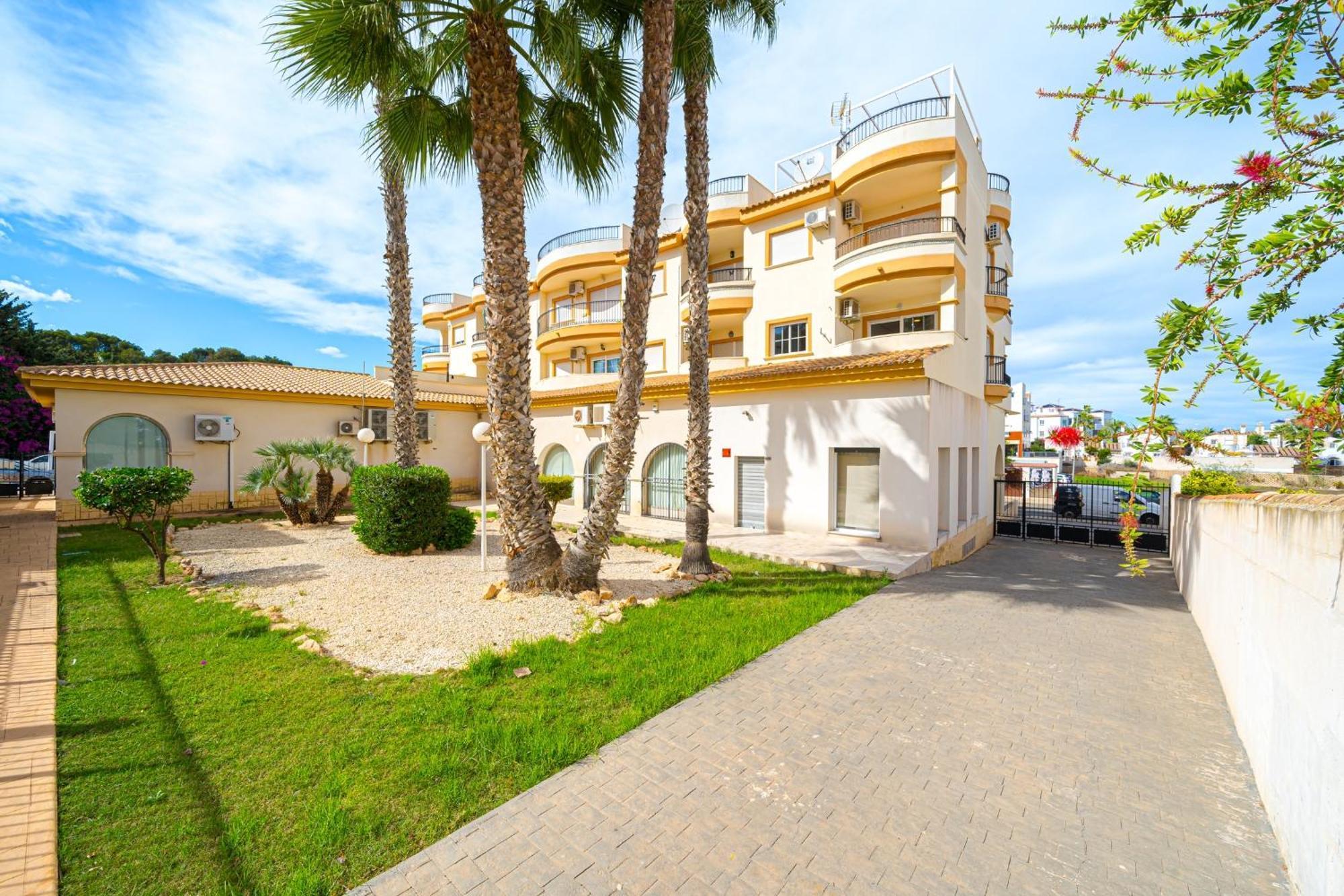 Villamartin Apartment. Excellent Location For Golfers, Cyclists And Hikers Extérieur photo