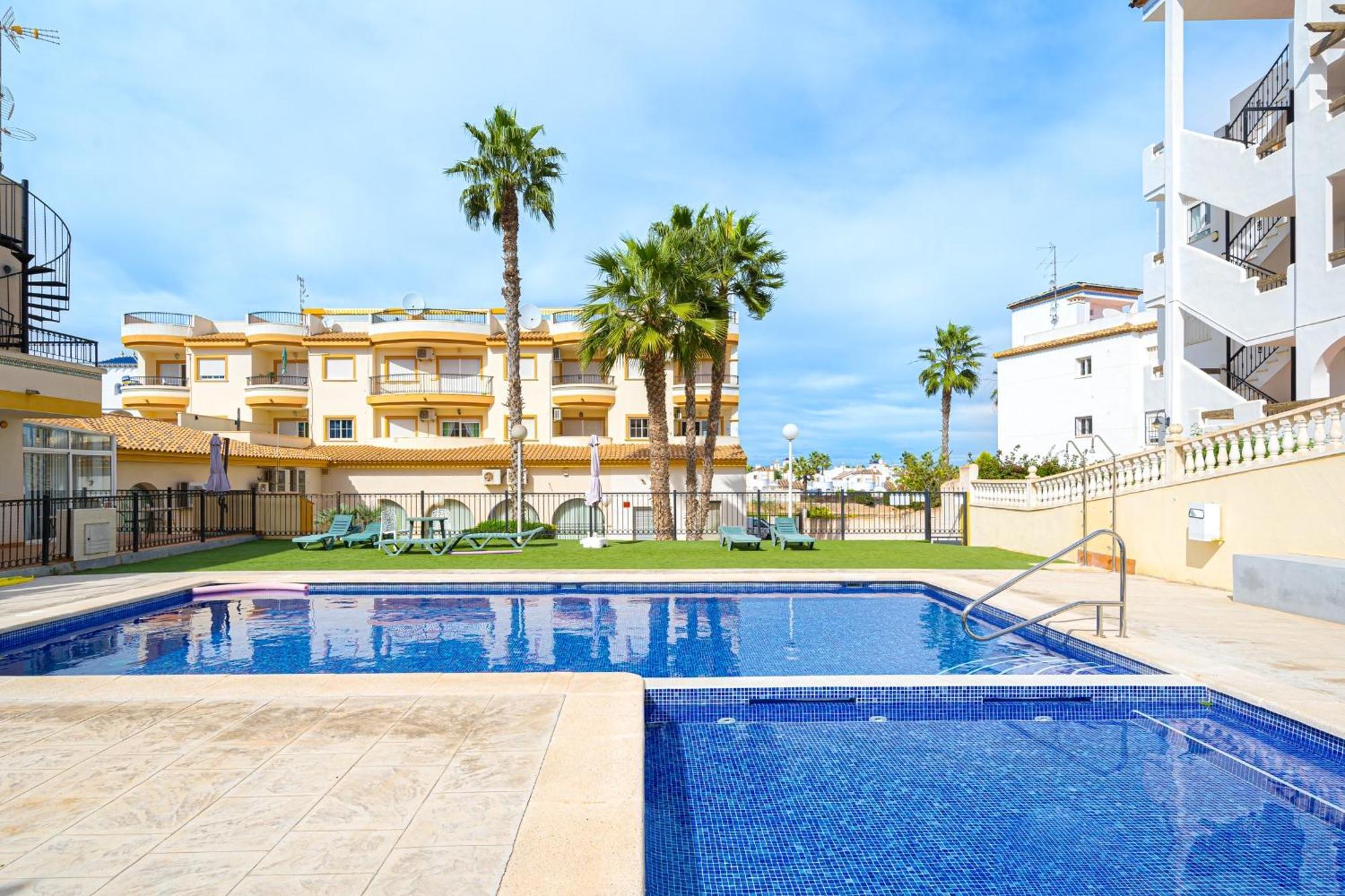 Villamartin Apartment. Excellent Location For Golfers, Cyclists And Hikers Extérieur photo