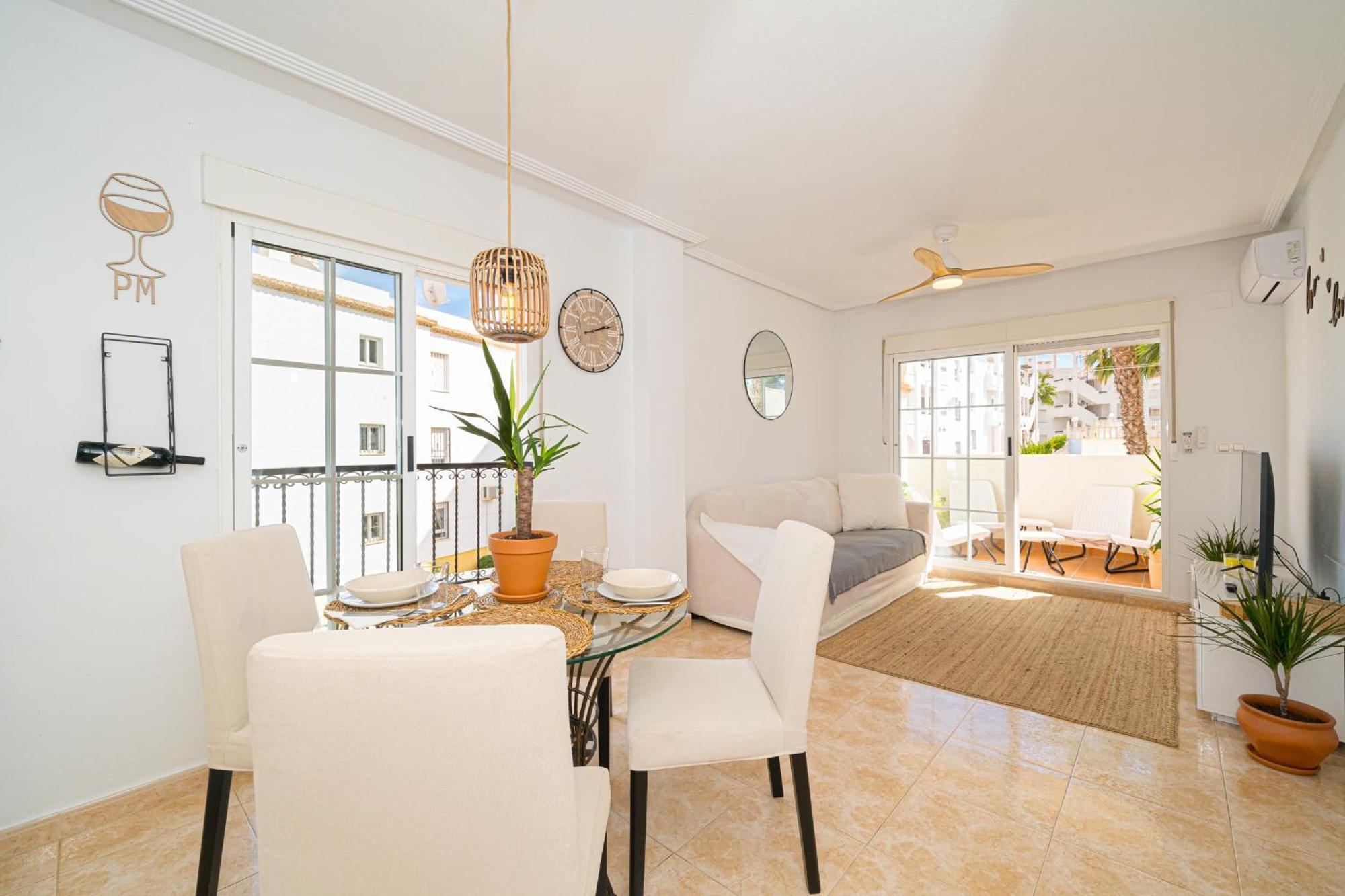 Villamartin Apartment. Excellent Location For Golfers, Cyclists And Hikers Extérieur photo